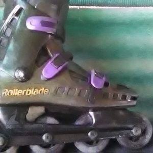 Roller blades
